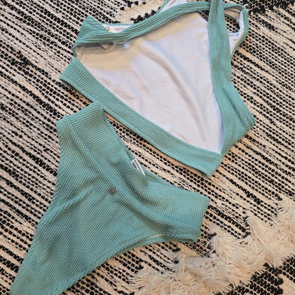 Bathing suit